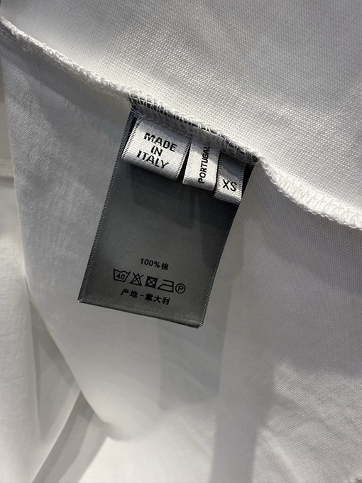 ディオールスーパーコピー Christian Dr 1947 シグネチャーのフロッキープリント入りクルーネック半袖Tシャツ