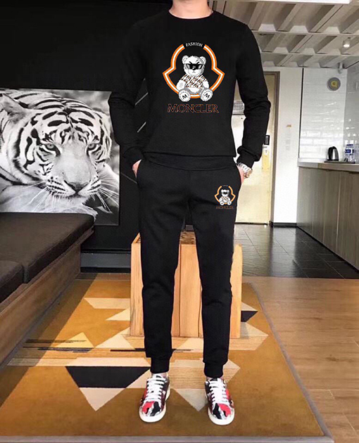 モンクレールコピー Moncler 人気のトレンドクルーネックのスウェットシャツとパンツのセット