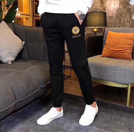 ヴェルサーチスーパーコピー VERSACE ファッション人気のトレンドクルーネックのスウェットシャツとパンツのセット