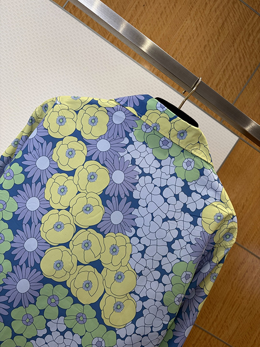 プラダ 花柄プリントの襟付き長袖シャツ