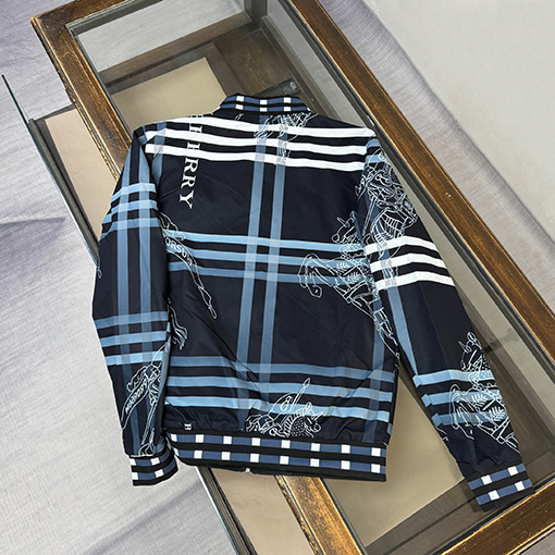 バーバリー BURBERRY 両面リバーシブルのカジュアルなベースボールジャケット