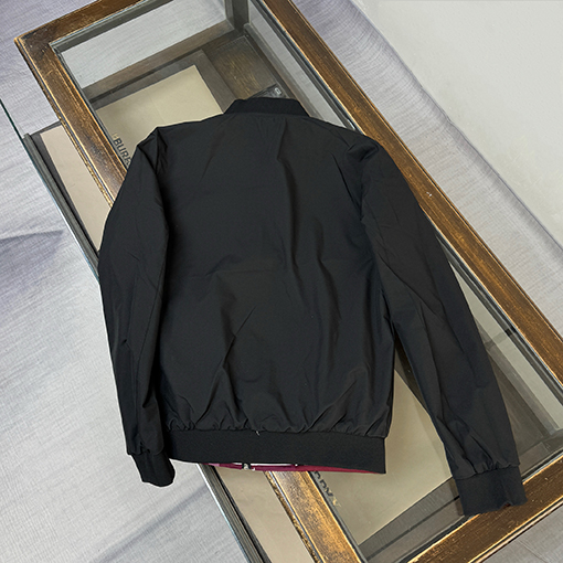 バーバリー BURBERRY 両面リバーシブルのカジュアルなベースボールジャケット