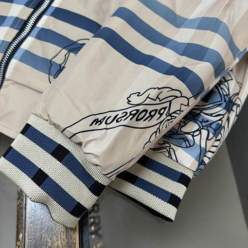 バーバリー BURBERRY 両面リバーシブルのカジュアルなベースボールジャケット