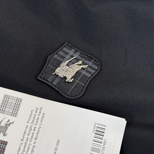 バーバリー BURBERRY 両面リバーシブルのカジュアルなベースボールジャケット
