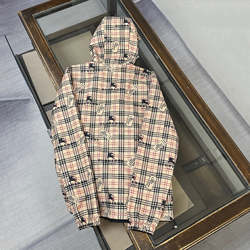 バーバリースーパーコピー BURBERRY 両面リバーシブルのカジュアルなフード付きジャケット