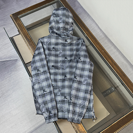 バーバリースーパーコピー BURBERRY 両面リバーシブルのカジュアルなフード付きジャケット