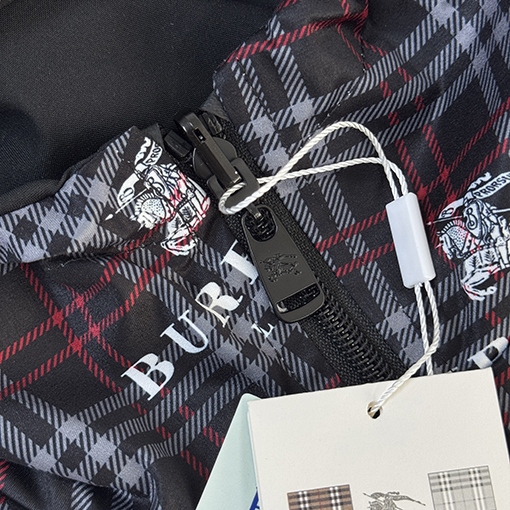 バーバリースーパーコピー BURBERRY 両面リバーシブルのカジュアルなフード付きジャケット