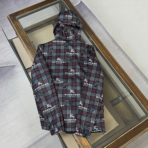 バーバリースーパーコピー BURBERRY 両面リバーシブルのカジュアルなフード付きジャケット