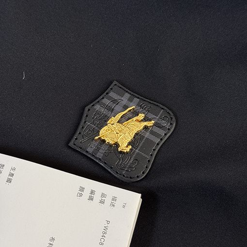 バーバリースーパーコピー BURBERRY 両面リバーシブルのカジュアルなフード付きジャケット