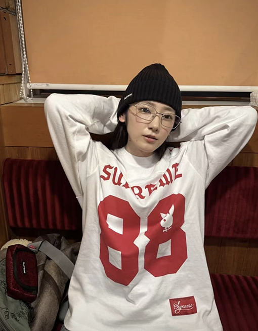 シュプリームコピー SUPREME L/S FOOTBALL TOP ラビットプレイボーイ88番長袖シャツ