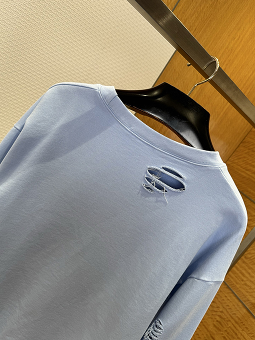 アクネストゥディオズコピー Acne Studios ダメージプリントの破れたクルーネックのスウェットシャツ