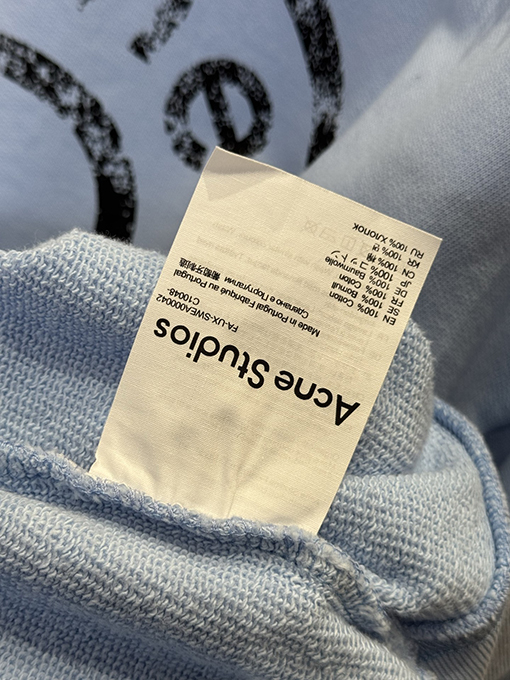 アクネストゥディオズコピー Acne Studios ダメージプリントの破れたクルーネックのスウェットシャツ