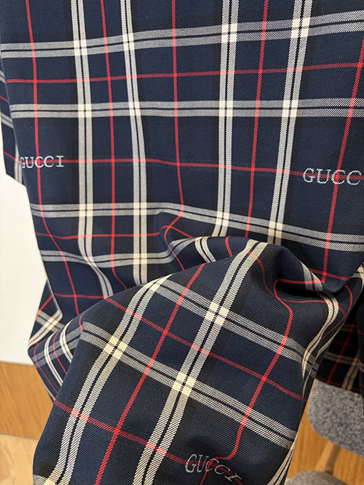 グッチスーパーコピー チェック柄のレタープリント半袖シャツとショートパンツのセット