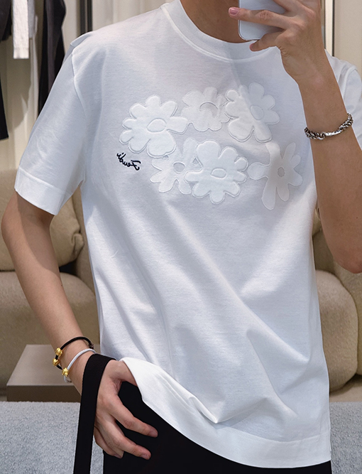 フェンディスーパーコピー アップリケ付き花柄半袖Tシャツ