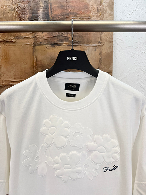 フェンディスーパーコピー アップリケ付き花柄半袖Tシャツ