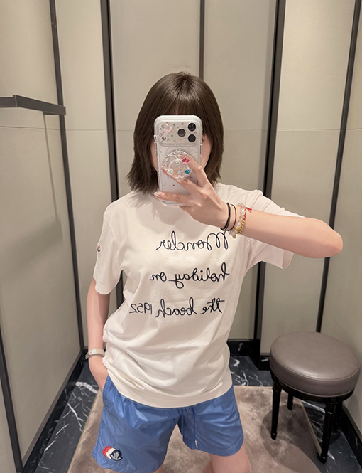 モンクレール レタープリント半袖Tシャツ