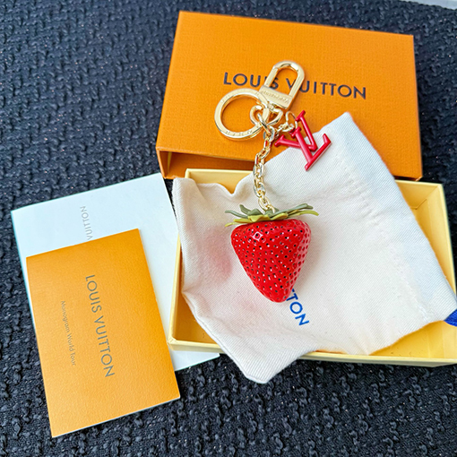 ルイヴィトンスーパーコピー LV Fruits イチゴのキーホルダー