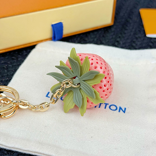 ルイヴィトンスーパーコピー LV Fruits イチゴのキーホルダー