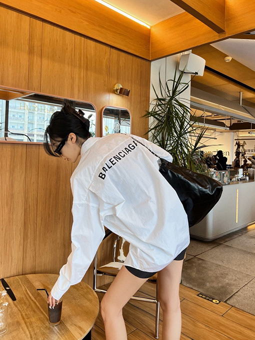 バレンシアガコピー BALENCIAGA プリントロゴ入りシャツジャケット