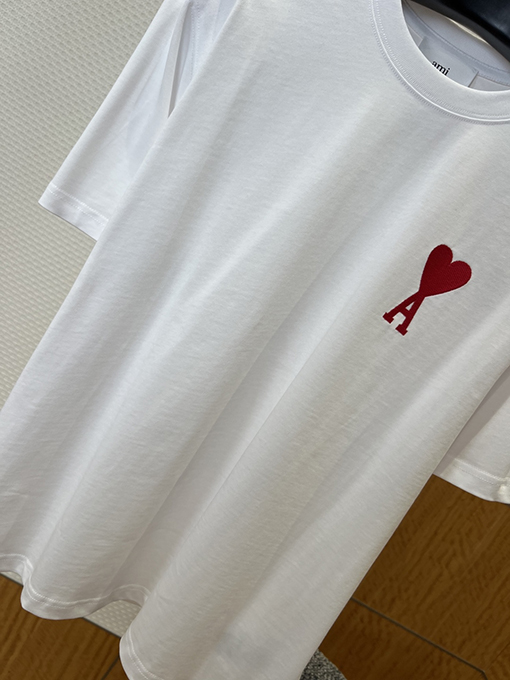 アミ ハート刺繍入りクルーネック半袖Tシャツ