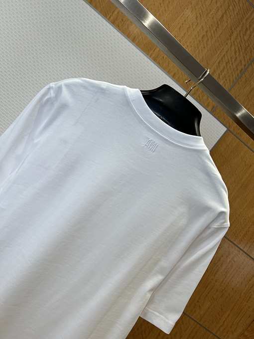 アミ ハート刺繍入りクルーネック半袖Tシャツ