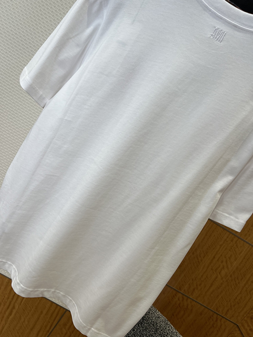 アミ ハート刺繍入りクルーネック半袖Tシャツ