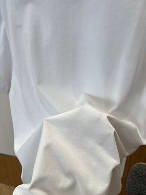 アミ ハート刺繍入りクルーネック半袖Tシャツ