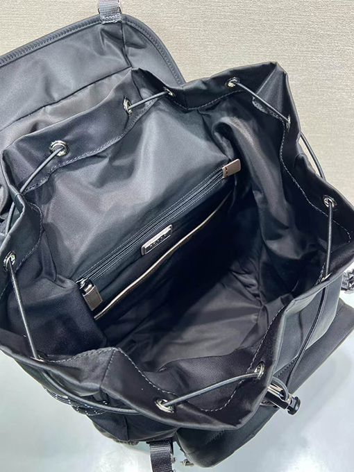 プラダコピー Re-Nylon 新しいハイキングバックパック