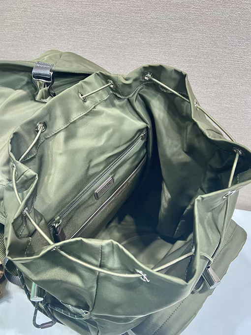 プラダコピー Re-Nylon 新しいハイキングバックパック