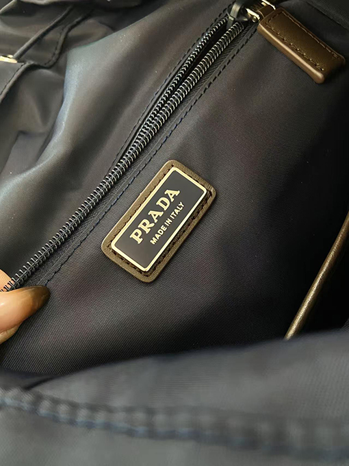 プラダコピー Re-Nylon 新しいハイキングバックパック