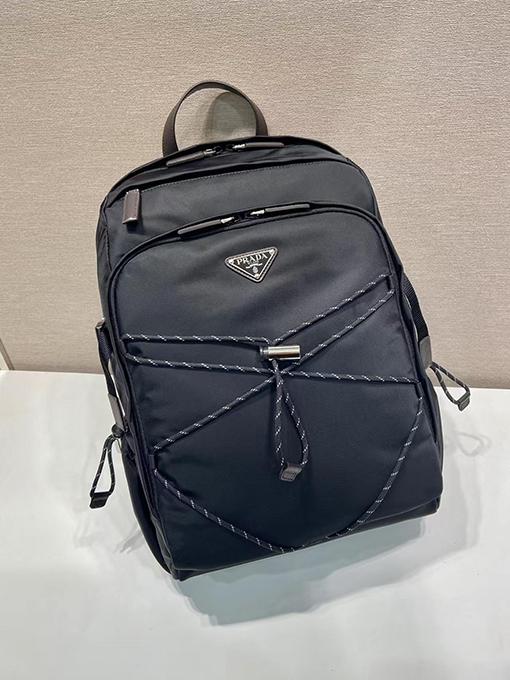 プラダ Re-Nylon 新しい多機能バックパック