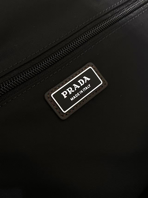 プラダ Re-Nylon 新しい多機能バックパック