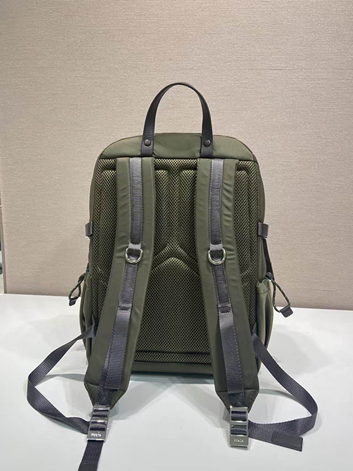 プラダ Re-Nylon 新しい多機能バックパック