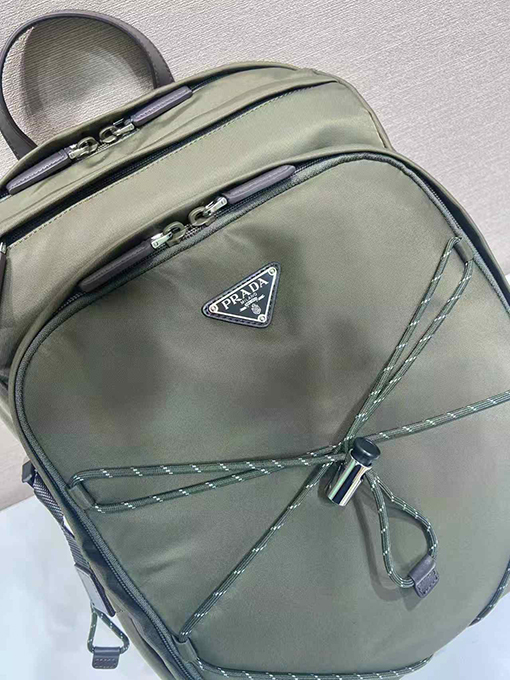 プラダ Re-Nylon 新しい多機能バックパック