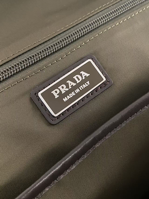 プラダ Re-Nylon 新しい多機能バックパック