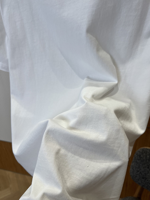 モンクレールスーパーコピー オフセットプリントのロゴ入りクルーネック半袖Tシャツ