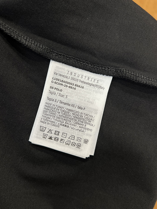 モンクレールスーパーコピー オフセットプリントのロゴ入りクルーネック半袖Tシャツ