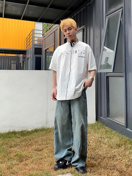 バレンシアガ BALENCIAGA ダメージロゴプリント半袖Tシャツ