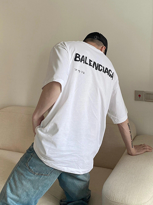 バレンシアガ BALENCIAGA ダメージロゴプリント半袖Tシャツ