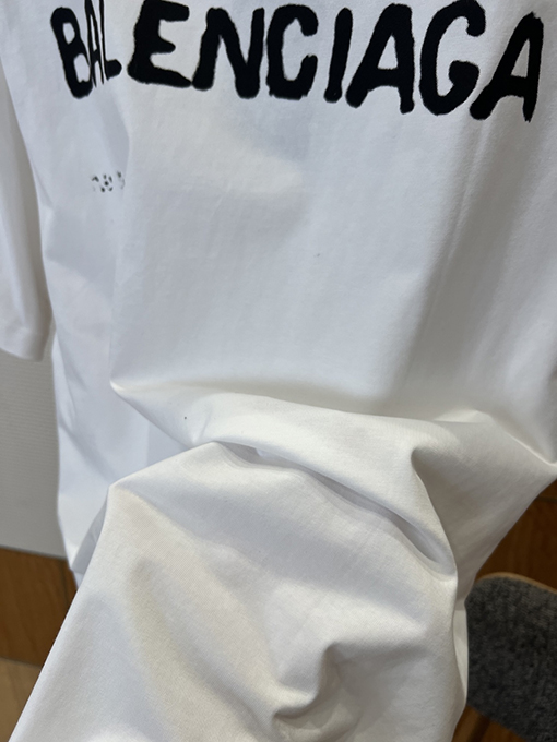 バレンシアガ BALENCIAGA ダメージロゴプリント半袖Tシャツ
