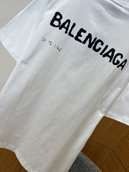 バレンシアガ BALENCIAGA ダメージロゴプリント半袖Tシャツ
