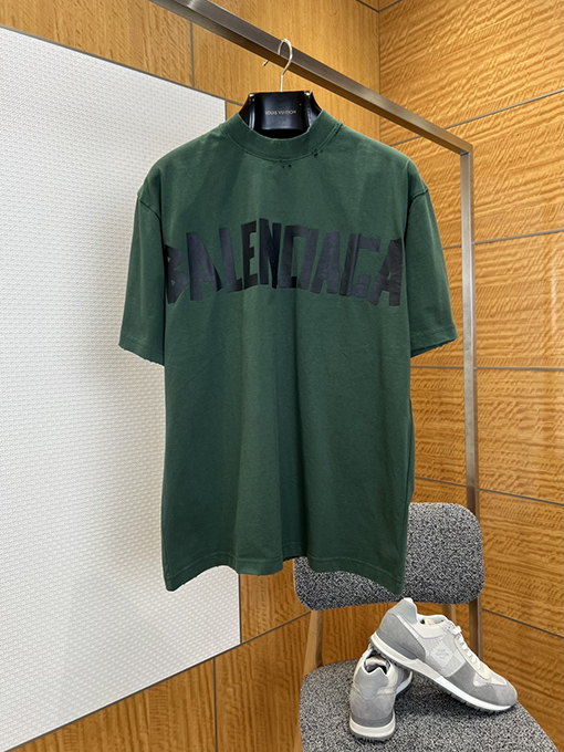 バレンシアガ BALENCIAGA ダメージのダクトテープ文字プリント入り破れた半袖Tシャツ