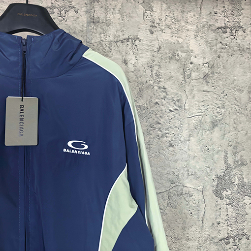 バレンシアガ BALENCIAGA Tracksuit Jacket in Marine Blue ロゴ刺繍カラーブロックプレッピースタイルのスポーツジャケット/ジャケット/ウィンドブレーカー