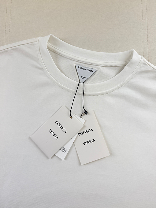 ボッテガヴェネタコピー 織り三角形ロゴ入り半袖Tシャツ