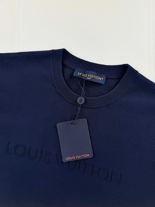 ルイヴィトンコピー LOUIS VUITTON 透かし彫り文字入りニット半袖Tシャツ