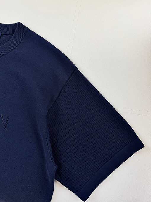 ルイヴィトンコピー LOUIS VUITTON 透かし彫り文字入りニット半袖Tシャツ