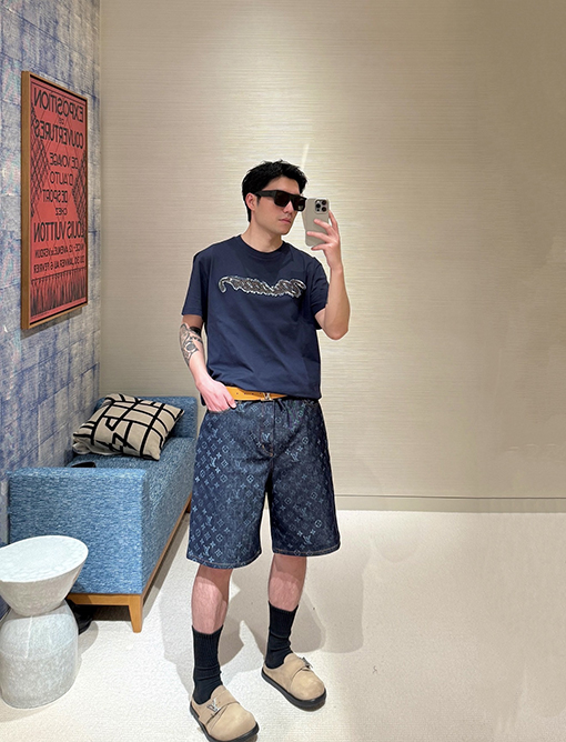 ルイヴィトン ダメージデニムパッチ付き半袖Tシャツ