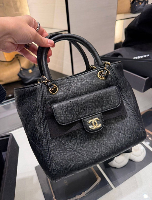 シャネルスーパーコピー Tote レディース春夏コレクション 小型ブラックショッピングバッグ