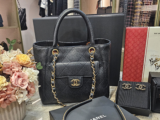 シャネルスーパーコピー Tote レディース春夏コレクション 小型ブラックショッピングバッグ