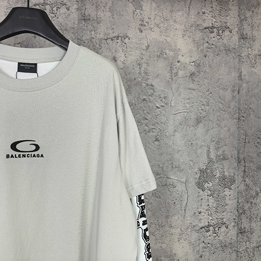 バレンシアガコピー BALENCIAGA Hybrid Double T-shirt in Light Grey/white アサシンハイブリッドダブルプリント刺繍入りライトグレー&ホワイト平織りフェイクツーピース長袖シャツ